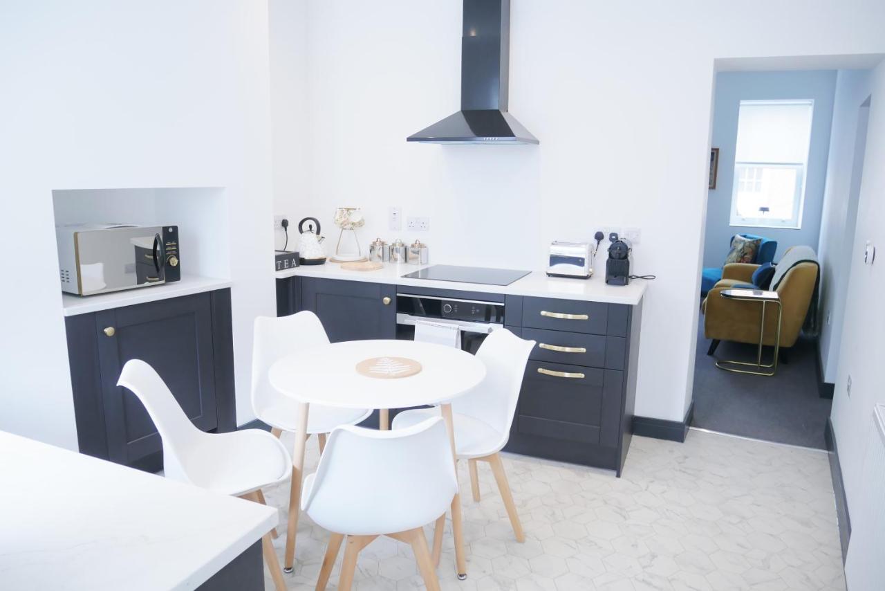 One Bedroom Luxury Ground Floor Apartment With Parking In Heart Holt Holt  Kültér fotó